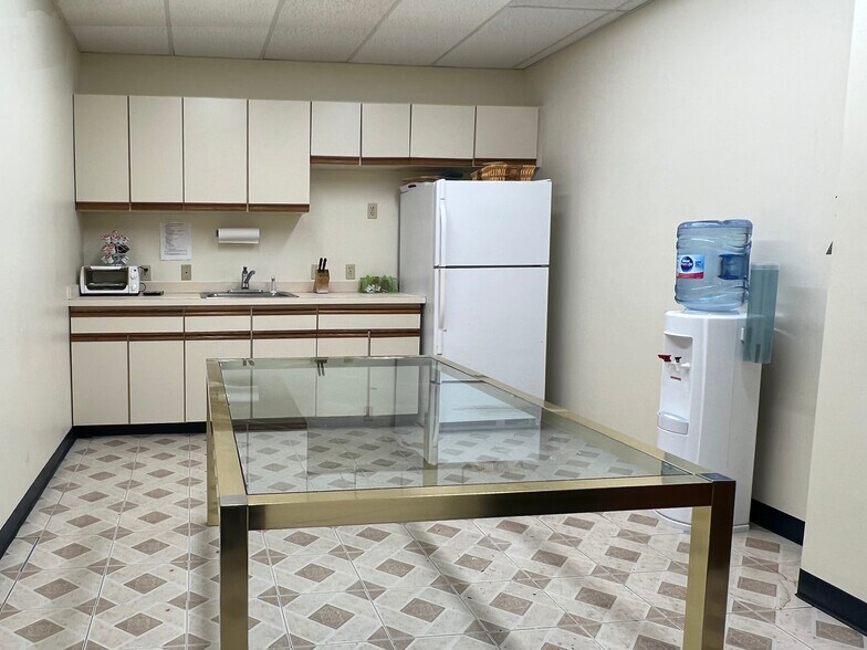 More Photos Of 201 Milford Mill Rd, Pikesville Medical For Sale