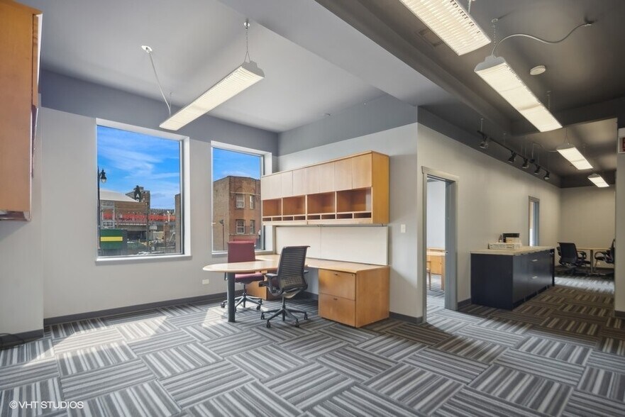 More Photos Of 4800-4810 N Broadway St, Chicago General Retail For Sale