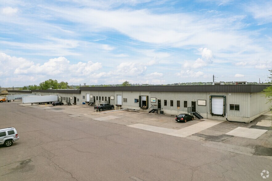 Primary Photo Of 5750-5778 Lamar St, Arvada Warehouse For Lease