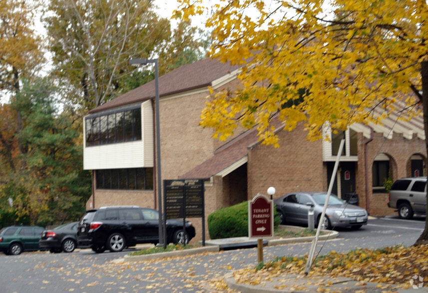 More Photos Of 3821-3859 Farragut Ave, Kensington Office For Sale