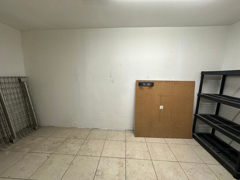 More Photos Of 2220 SW 60th Ter, Miramar Manufacturing For Sale