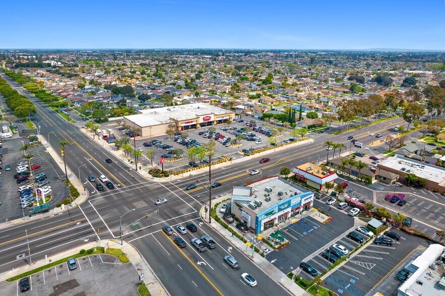 More Photos Of 5900-5912 Del Amo Blvd, Lakewood Freestanding For Sale