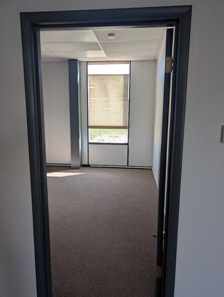 More Photos Of 118 S Parkmont, Butte Light Manufacturing For Lease