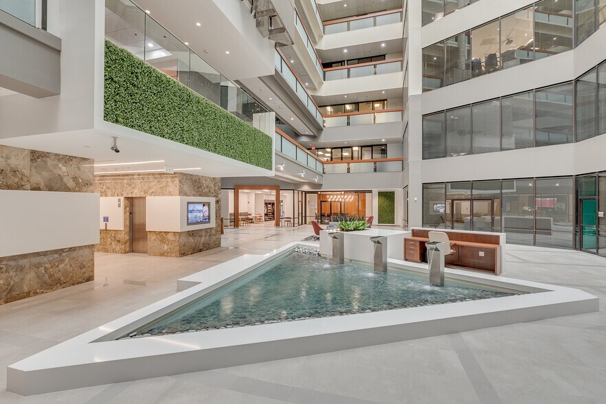 More Photos Of 8131 Lyndon B Johnson Fwy, Dallas Office For Lease