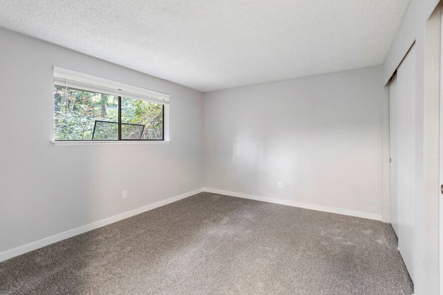 More Photos Of 34007 1st Cir S, Federal Way Multifamily For Sale