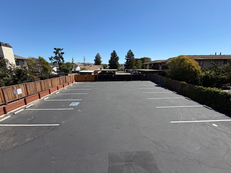 More Photos Of 19830 Lake Chabot Rd, Castro Valley Medical For Lease