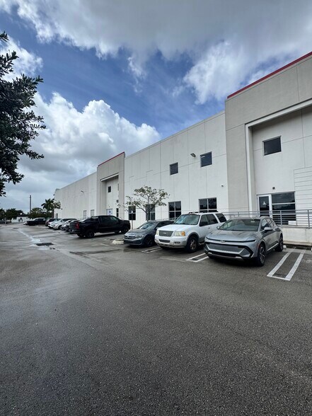 More Photos Of 13202 NW 107th Ave, Hialeah Gardens Warehouse For Sale