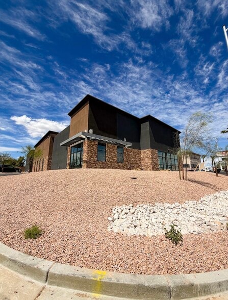 Primary Photo Of 2541 Buffalo dr, Las Vegas General Retail For Lease