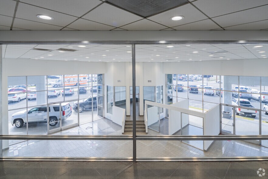 More Photos Of 8559 Artesia Blvd, Bellflower Auto Dealership For Sale