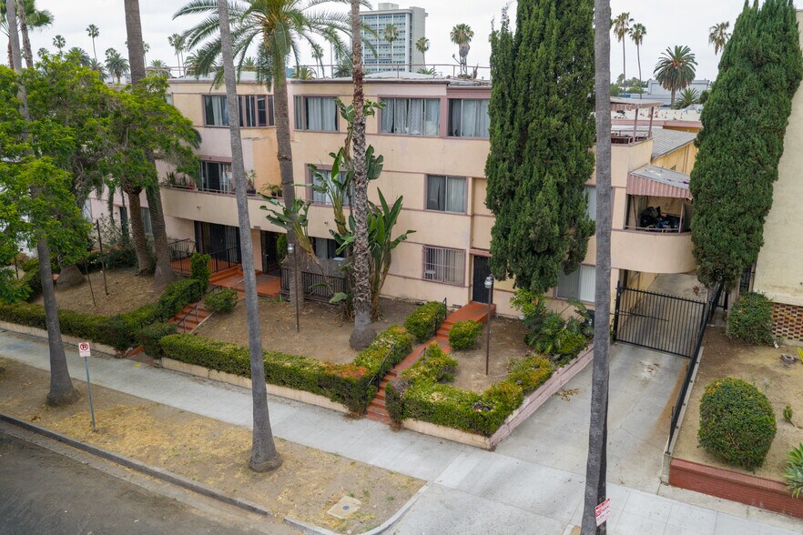 More Photos Of 1125 S Westmoreland Ave, Los Angeles Apartments For Sale