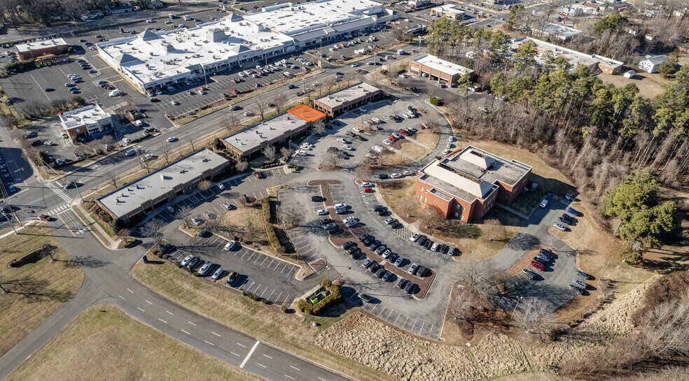 More Photos Of 4210 N Roxboro Rd, Durham Office For Sale