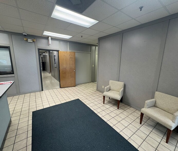 More Photos Of 200 E Meadowview Rd, Greensboro Manufacturing For Lease
