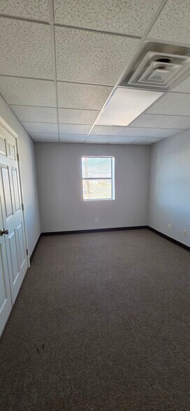 More Photos Of 2401 Lawrence Blvd, Alamogordo Warehouse For Sale