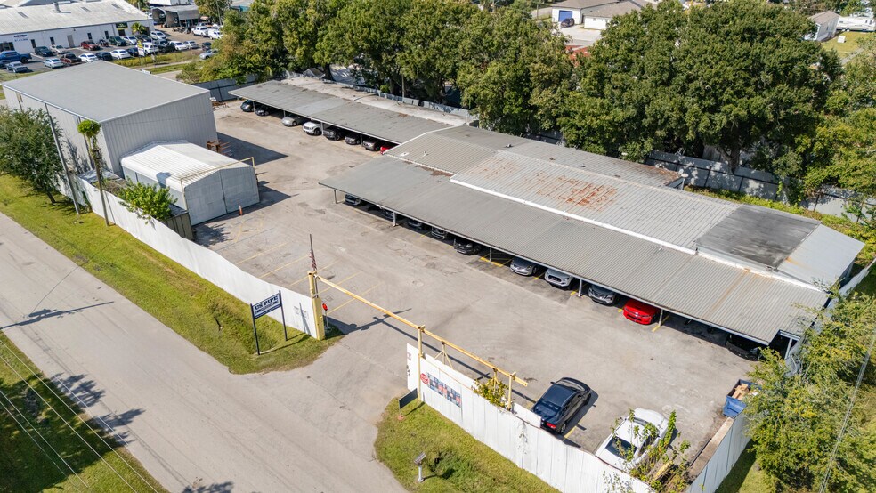 More Photos Of 204 5th St, Orlando Industrial For Sale