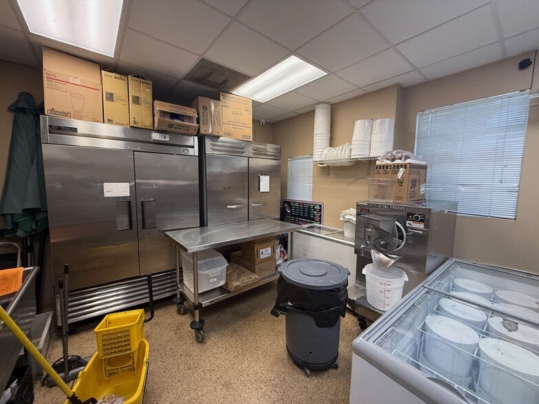 More Photos Of 2521 French Ave, Sanford Fast Food For Sale