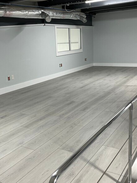 More Photos Of 735 Branch Dr, Alpharetta Flex For Lease