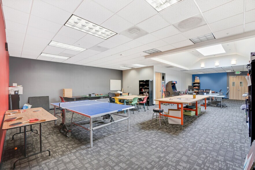 More Photos Of 980 University Ave, Los Gatos Flex For Sale