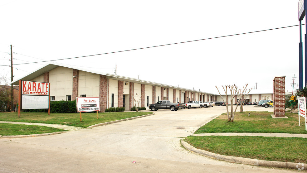 Primary Photo Of 16125 Timbercreek Place Ln, Houston Warehouse For Lease