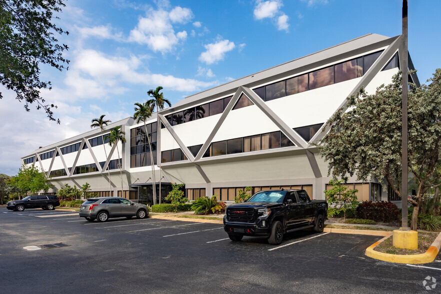 Primary Photo Of 2200 W Commercial Blvd, Fort Lauderdale Office For Sale