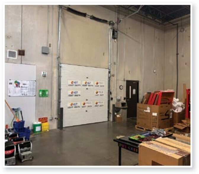 More Photos Of 3001 Dairy Dr, Madison Warehouse For Lease