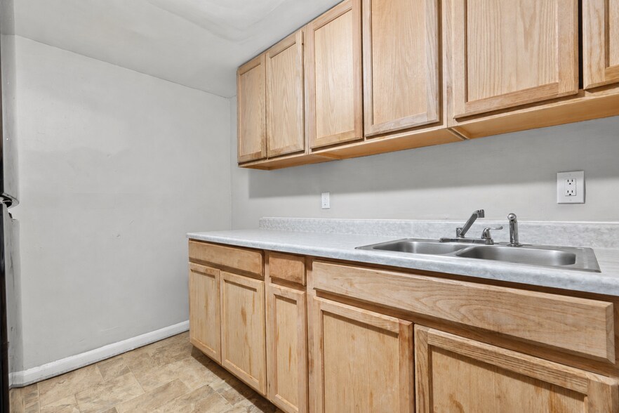 More Photos Of 135 Prospect St, Waterbury Apartments For Sale