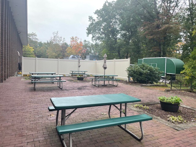 More Photos Of 101 Munson St, Greenfield Medical For Lease