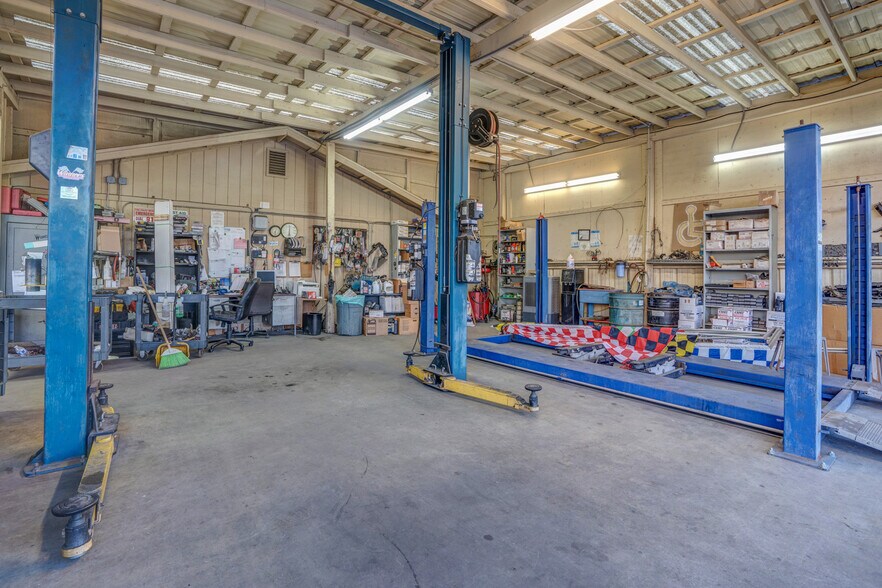 More Photos Of 854 Crows Landing Rd, Modesto Auto Dealership For Sale