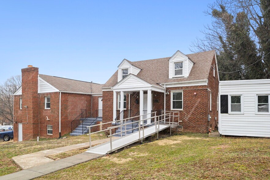 More Photos Of 922 Ridge Rd Se, Washington Assisted Living For Sale