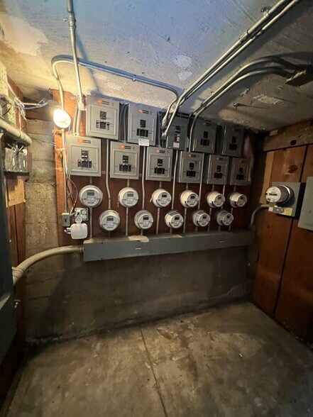 More Photos Of 449 & 451 9th St, San Francisco Apartments For Sale