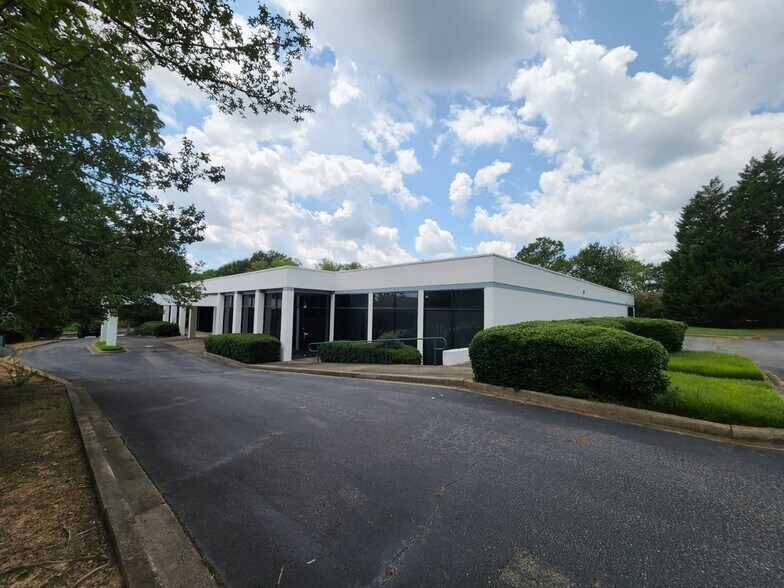 More Photos Of 200 Dillon Cir, Spartanburg Office For Sale