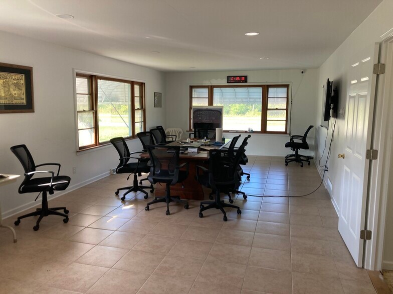 More Photos Of 6765 Heltz Rd, Lake View Airplane Hangar For Sale