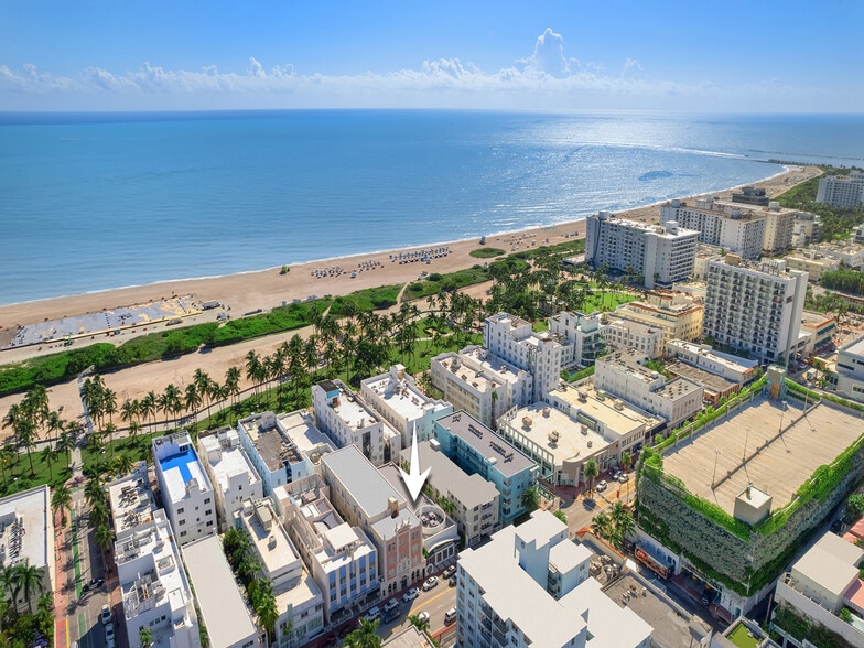 More Photos Of 721 Collins Ave, Miami Beach Storefront For Lease