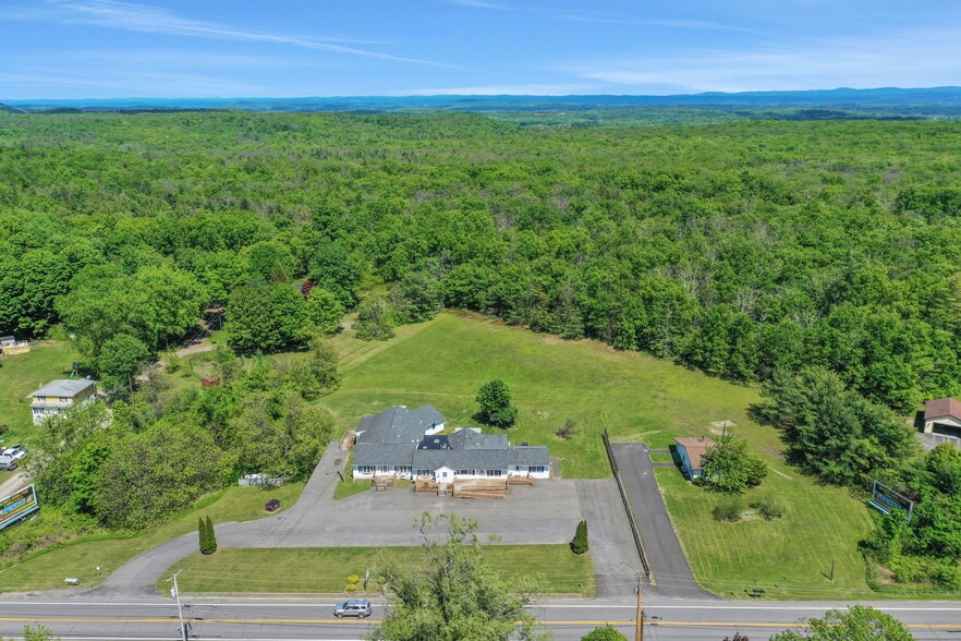 More Photos Of 3582-3586 NY-32, Saugerties Apartments For Sale