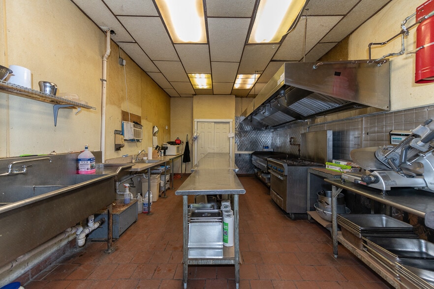 More Photos Of 365 W Whitehall St, Allentown Warehouse For Lease