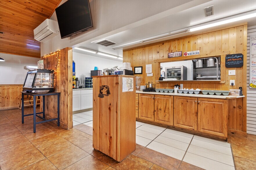 More Photos Of 200 Main st, Idaho City Specialty For Sale