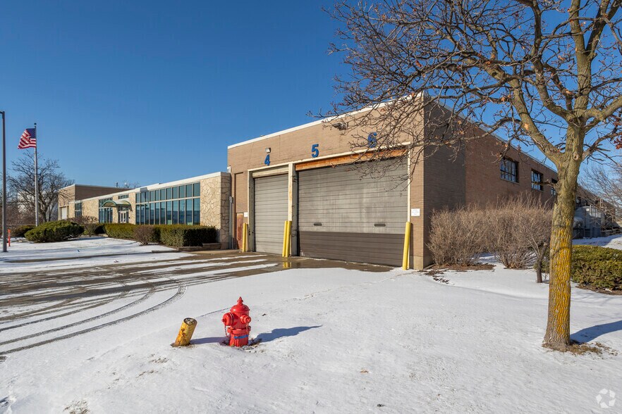 Primary Photo Of 1800 Touhy Ave, Elk Grove Village Manufacturing For Sale