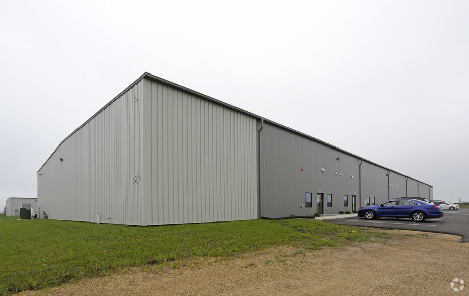 More Photos Of 2927 61st St, Menomonie Warehouse For Lease