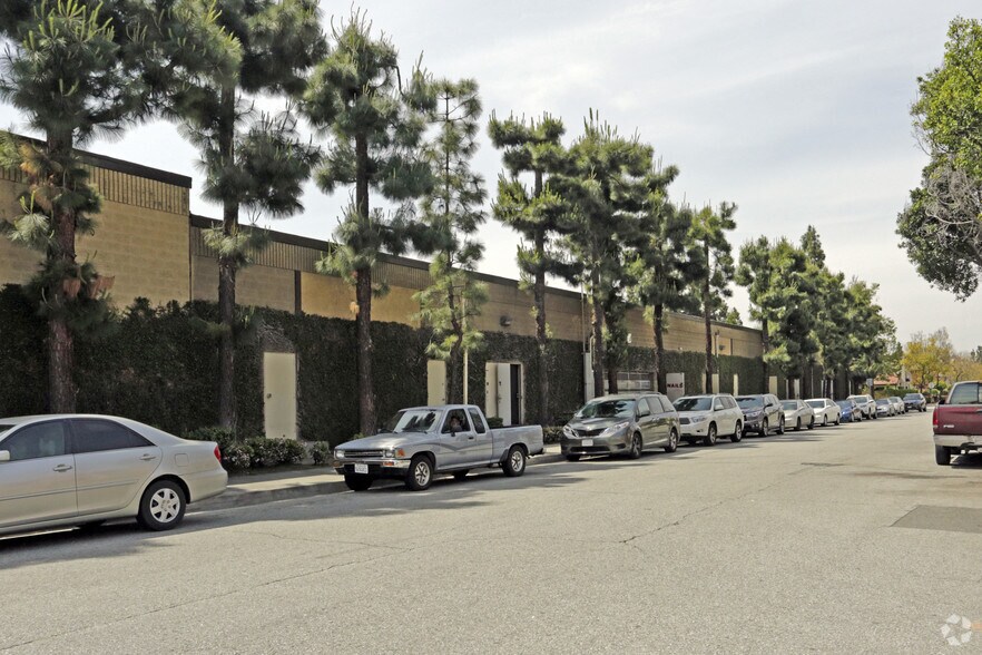 More Photos Of 14001-14005 Ramona Blvd, Baldwin Park Storefront For Lease