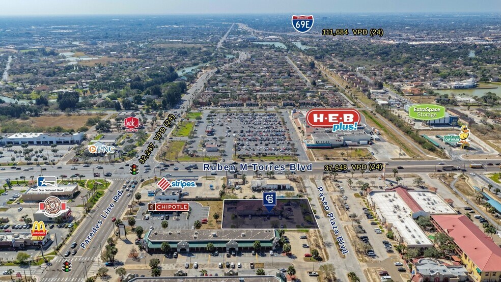 More Photos Of 18 Paseo Plaza Boulevard, Brownsville Medical For Lease