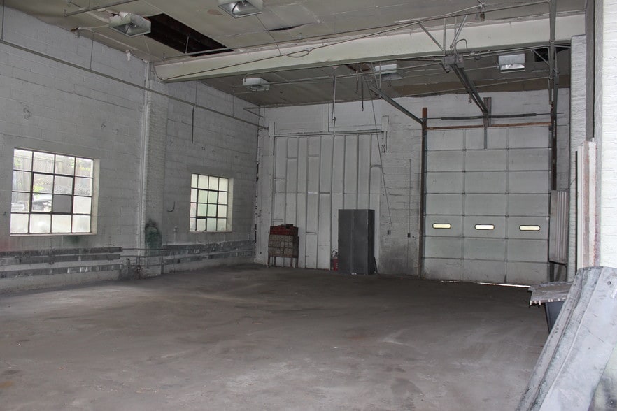 More Photos Of 53 Clifton Blvd, Clifton Truck Terminal For Sale