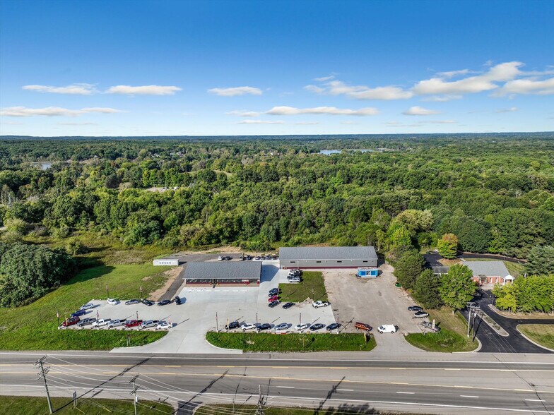 More Photos Of 3420 S Lapeer Rd, Metamora Auto Repair For Sale