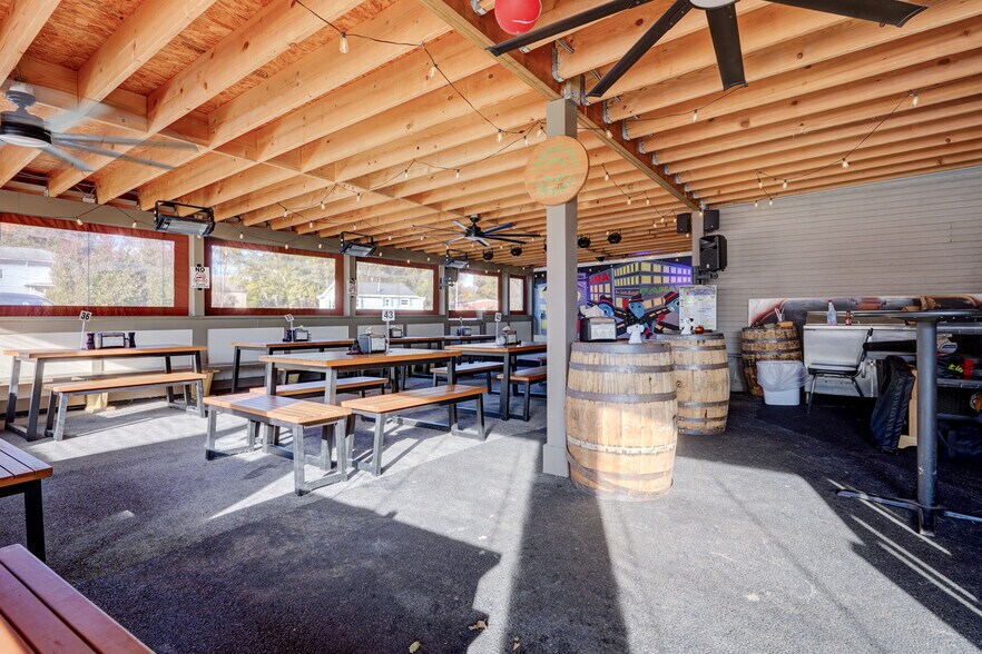 More Photos Of 7281 W Main St, Lima Restaurant For Sale