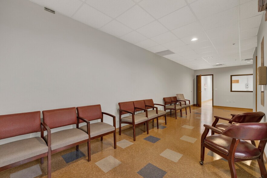 More Photos Of 936 TX-123 Hwy, Seguin Medical For Lease