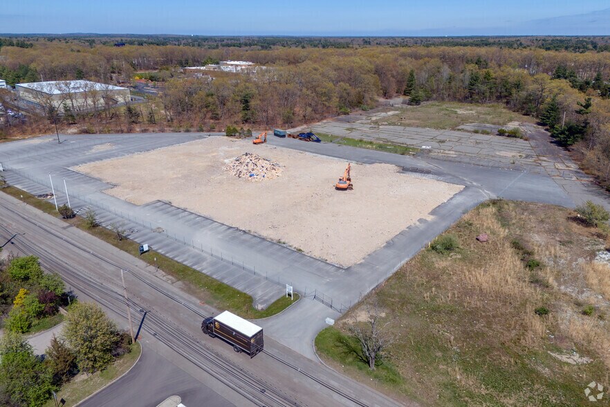 More Photos Of 15 John L Dietsch Blvd, North Attleboro Manufacturing For Sale