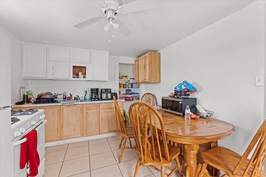 More Photos Of 240 N Main Ave, Scranton Storefront Retail Residential For Sale