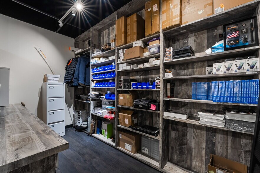 More Photos Of 2950 E Sunset Rd, Las Vegas Showroom For Sale