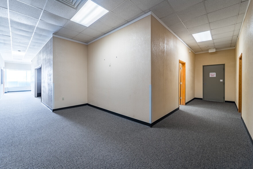 More Photos Of 2201 Grand Ave, Wausau Unknown For Lease