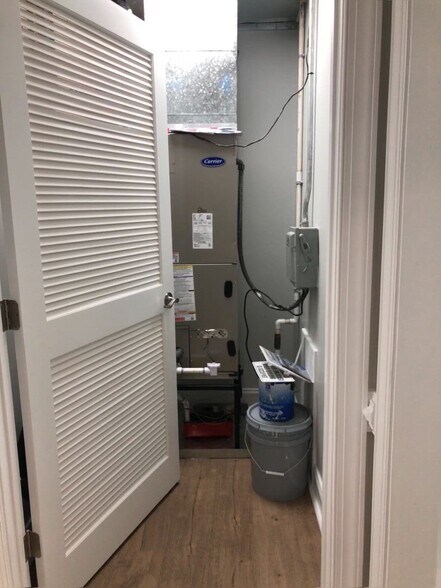 Primary Photo Of 445 Western Blvd, Jacksonville Medical For Lease