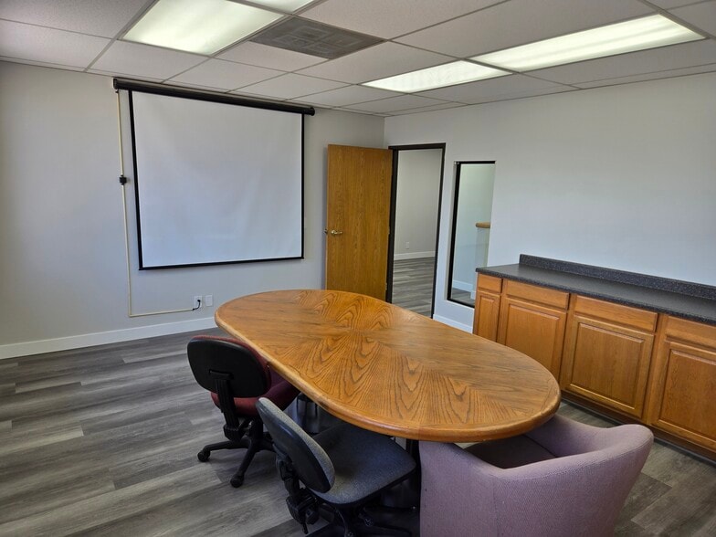 More Photos Of 3871 E Colorado Blvd, Pasadena Office For Lease