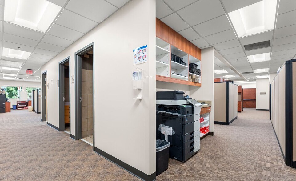 More Photos Of 3300 State St, Salem Medical For Sale